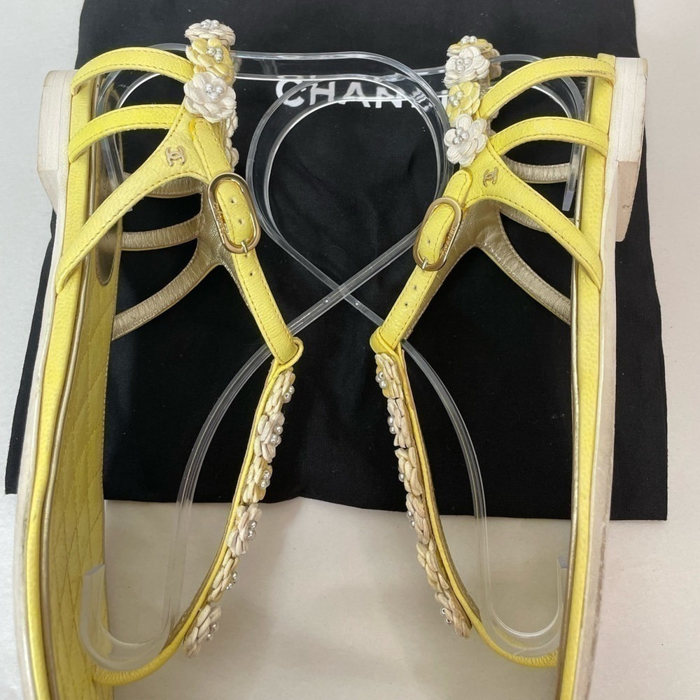 Chanel Interlocking CC Logo Sandals - Picture 7 of 10